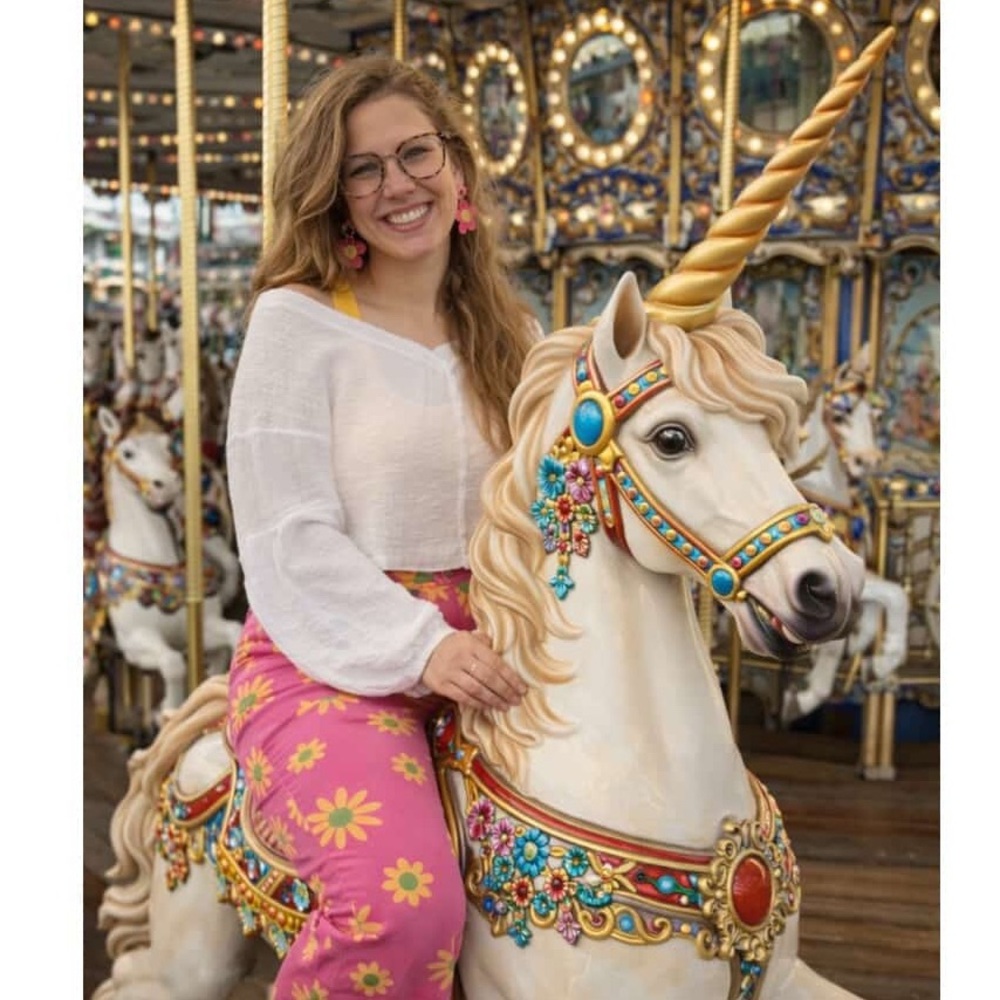 an Unlisted TREASURE from @RenaSalancy on The Carousel of Bags on 6/21 👛🌈💕 - Picture 2 of 2